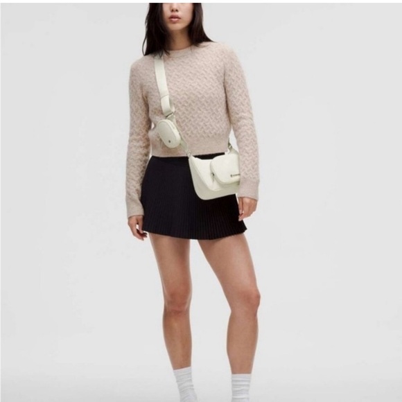 lululemon athletica Handbags - ⭐️NWT⭐️ Lululemon Crossbody Bag 2L BONE